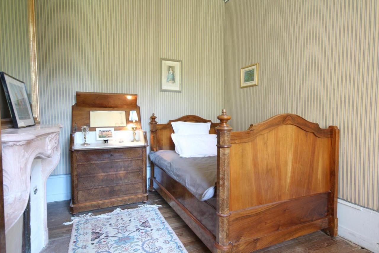 Chateau De Mauvilly Bed & Breakfast Екстериор снимка