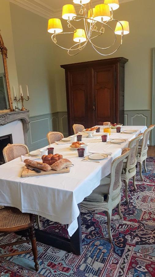 Chateau De Mauvilly Bed & Breakfast Екстериор снимка