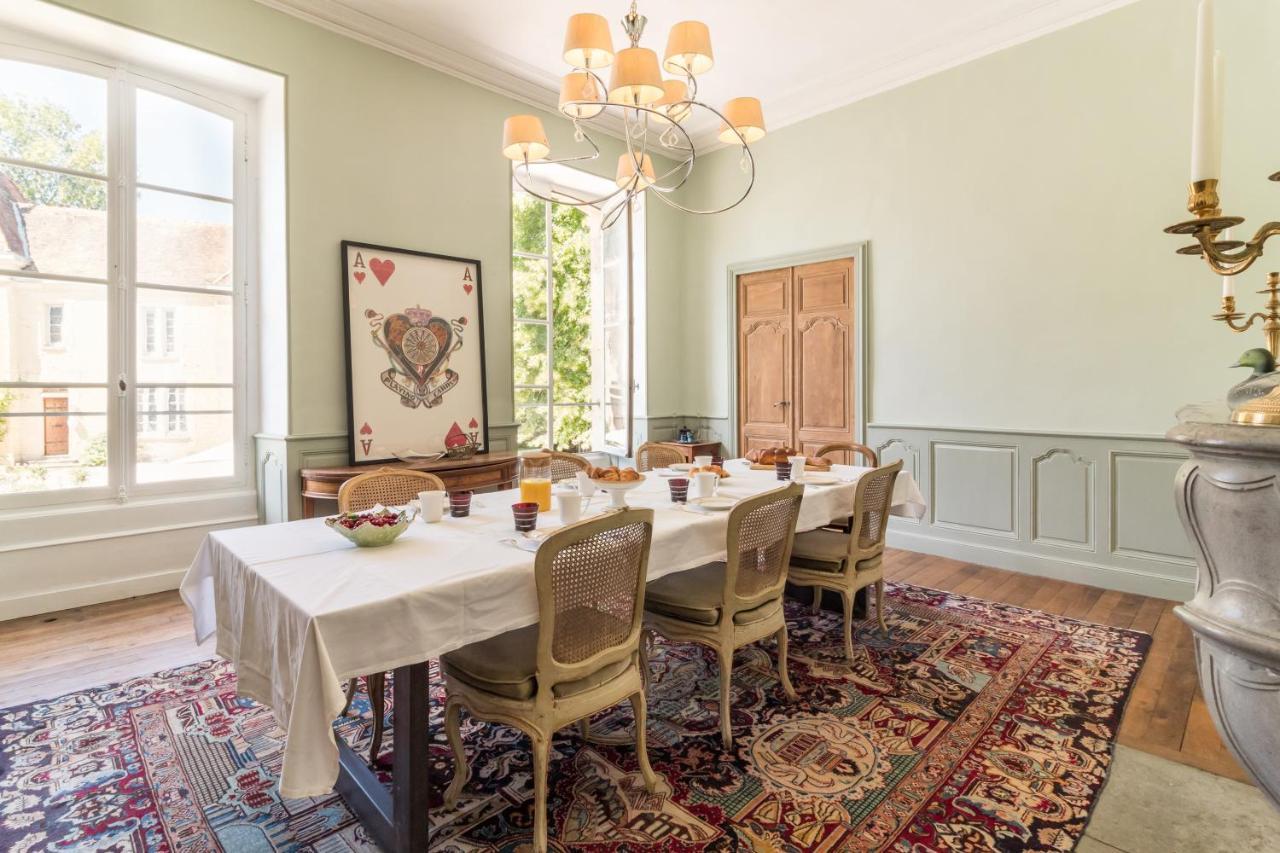 Chateau De Mauvilly Bed & Breakfast Екстериор снимка